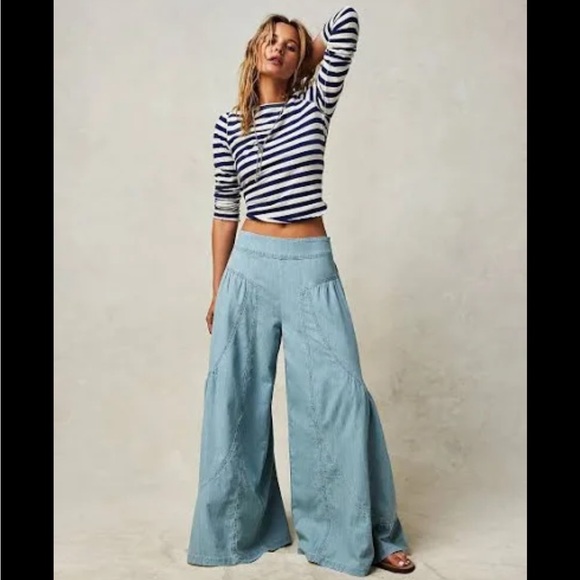 Free People Pants - NWT Free People Dawn On Me Wide Leg Pull On Lightweight Jeans Medium